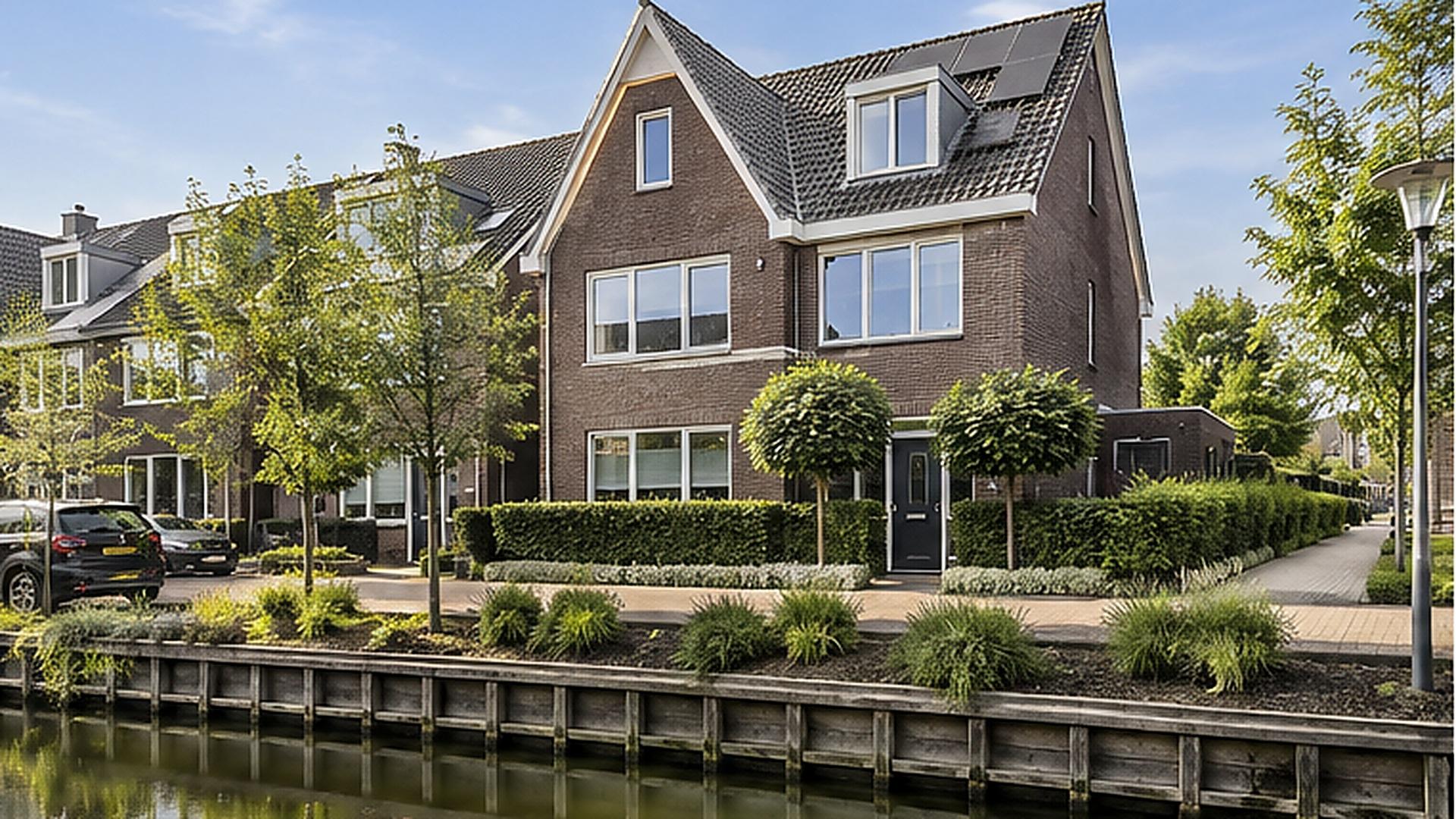 Voorgevel van Nieuwe Ebbingestraat 64-III in Groningen